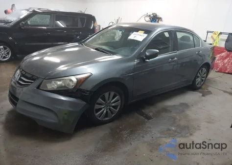 2011 Honda Accord 2.4 Ex z USA, uszkodzony, nr VIN 1HGCP2F75BA060833